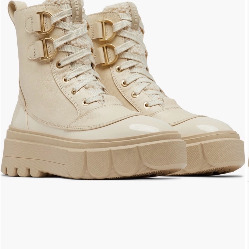 Sorel Women's Lace Up Cream Boots